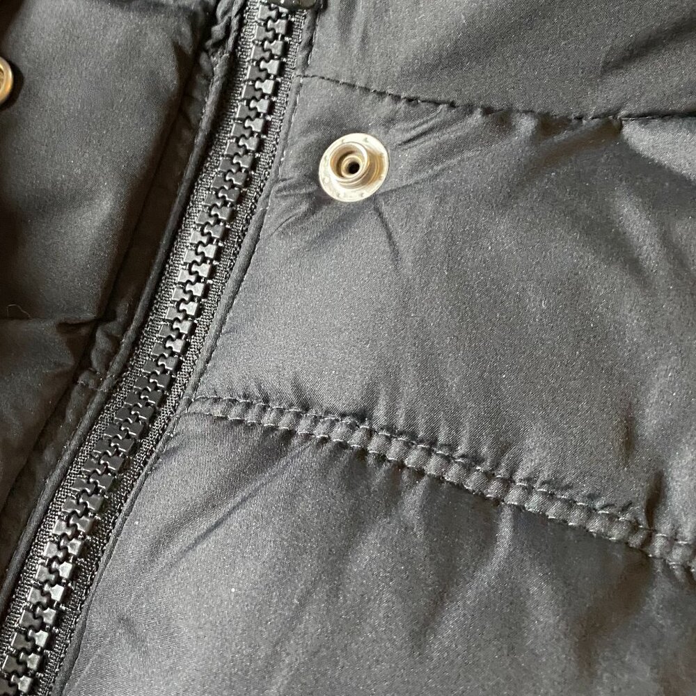 GAP QUILTED PUFFER VEST - Picture 4 of 8